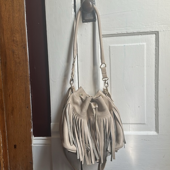 Leather bag boho crossbody & chic shoulder - Picture 3 of 10